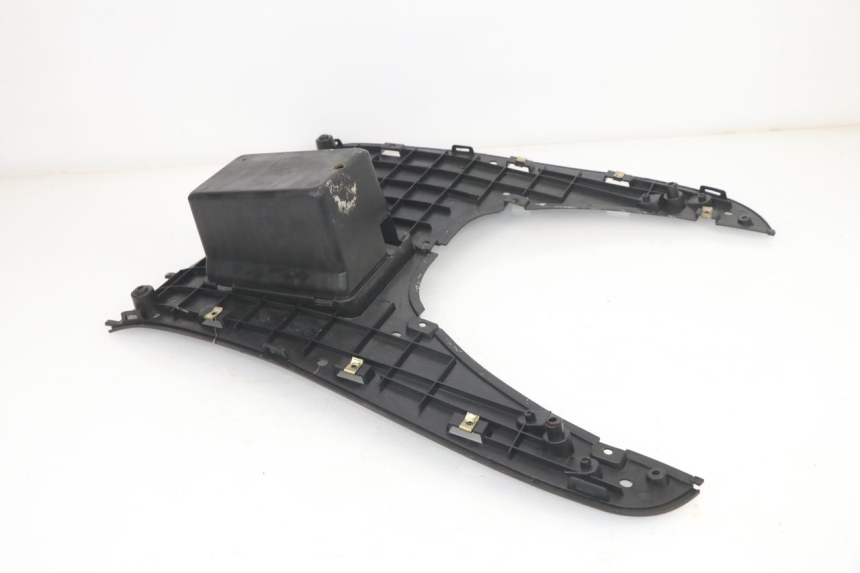 photo de MARCHE PIED PEUGEOT SUM UP 125 (2008 - 2013) - Zoom état d’usage