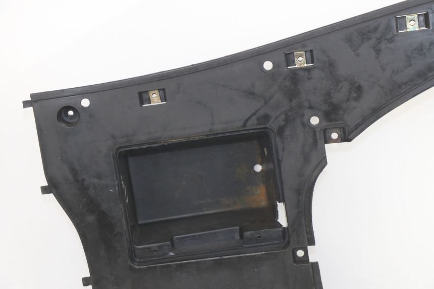 photo de MARCHE PIED PEUGEOT SUM UP 125 (2008 - 2013) - Vue d’ensemble