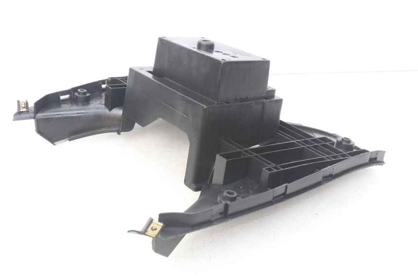 photo de MARCHE PIED KYMCO SUPER 8 4T 50 (2018 - 2020) - Gros plan technique