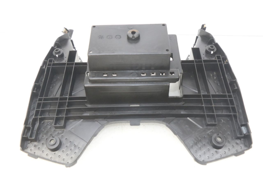 photo de MARCHE PIED KYMCO SUPER 8 4T 50 (2018 - 2020) - Vue d’ensemble