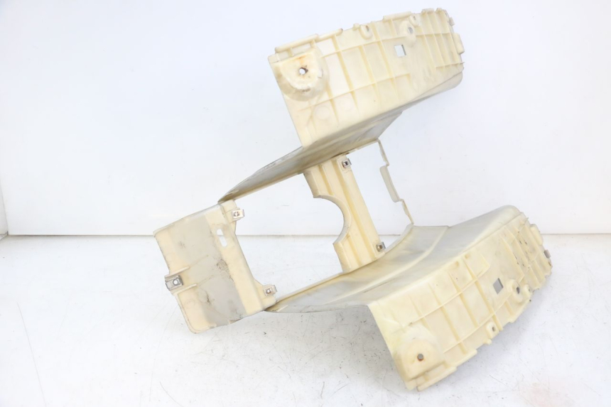 photo de MARCHE PIED PIAGGIO SUPER LX 125 (2000 - 2003) - Détail de la pièce