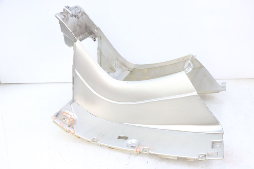 photo de MARCHE PIED PIAGGIO SUPER LX 125 (2000 - 2003) - Détails caractéristiques