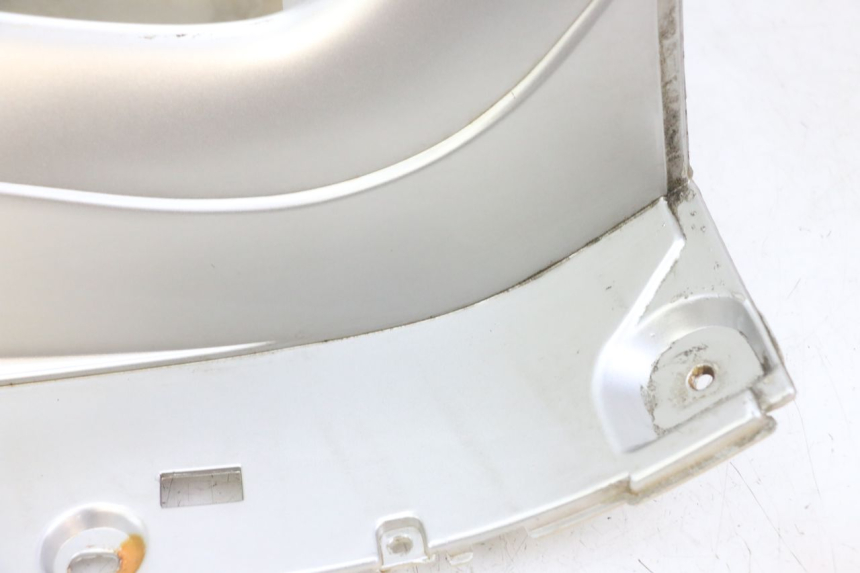 photo de MARCHE PIED PIAGGIO SUPER LX 125 (2000 - 2003) - Inspection visuelle