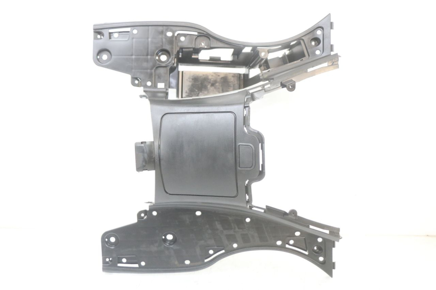 photo de MARCHE PIED SUZUKI BURGMAN 125 (2018 - 2021) - Gros plan technique