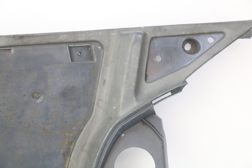 photo de MARCHE PIED PEUGEOT SV 125 (1991 - 1994) - Zoom composants