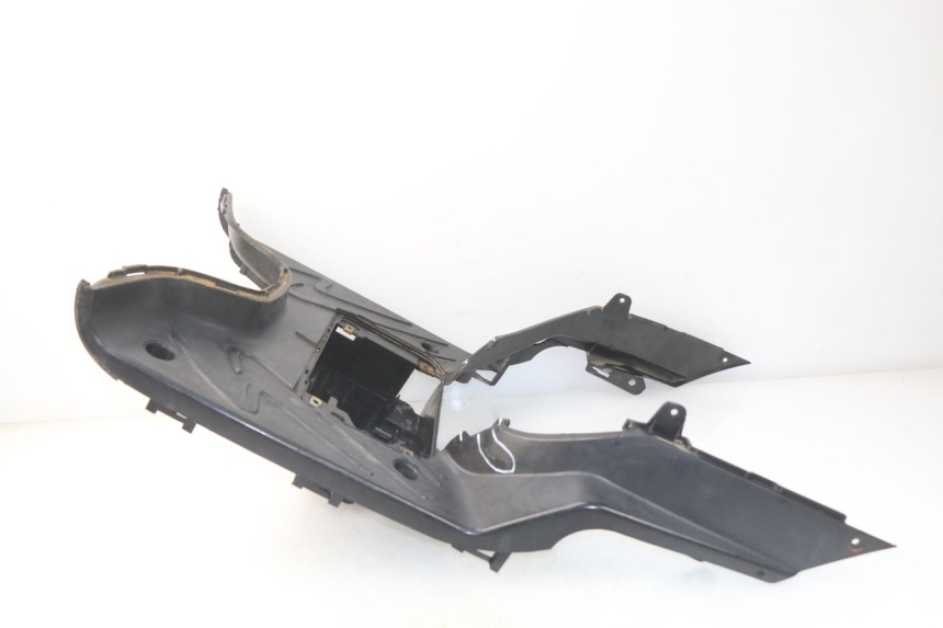 photo de MARCHE PIED PEUGEOT TWEET 125 (2010 - 2017) - Vue d’ensemble