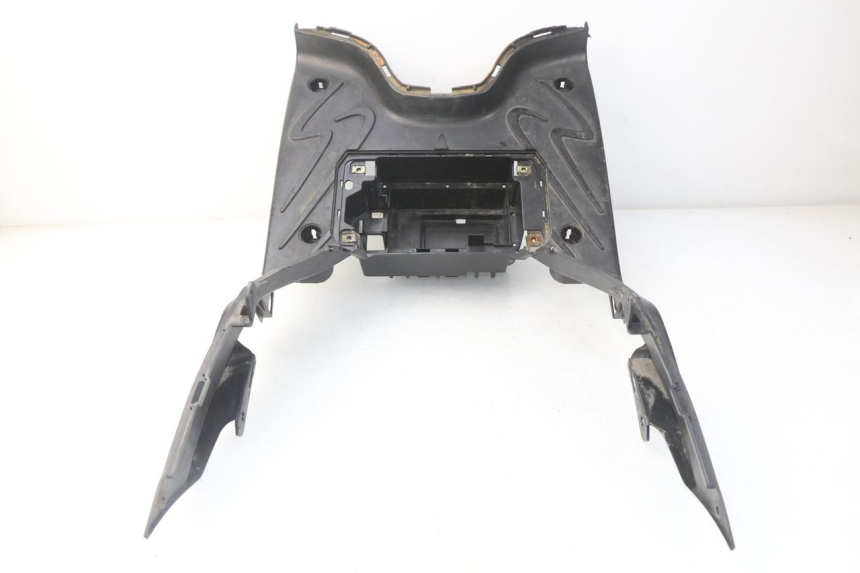 photo de MARCHE PIED PEUGEOT TWEET 125 (2010 - 2017) - Points de fixation