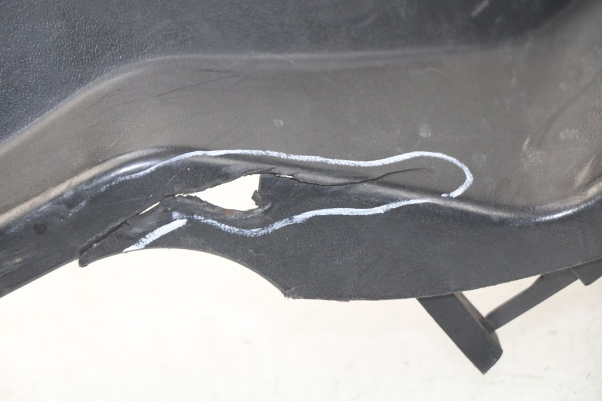 photo de MARCHE PIED PEUGEOT TWEET 125 (2010 - 2017) - Marquages et références