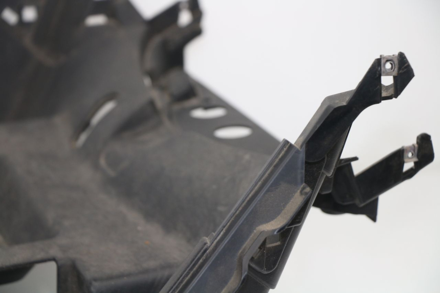 photo de MARCHE PIED RENAULT TWIZY 45 (2012 - 2019) - Gros plan technique