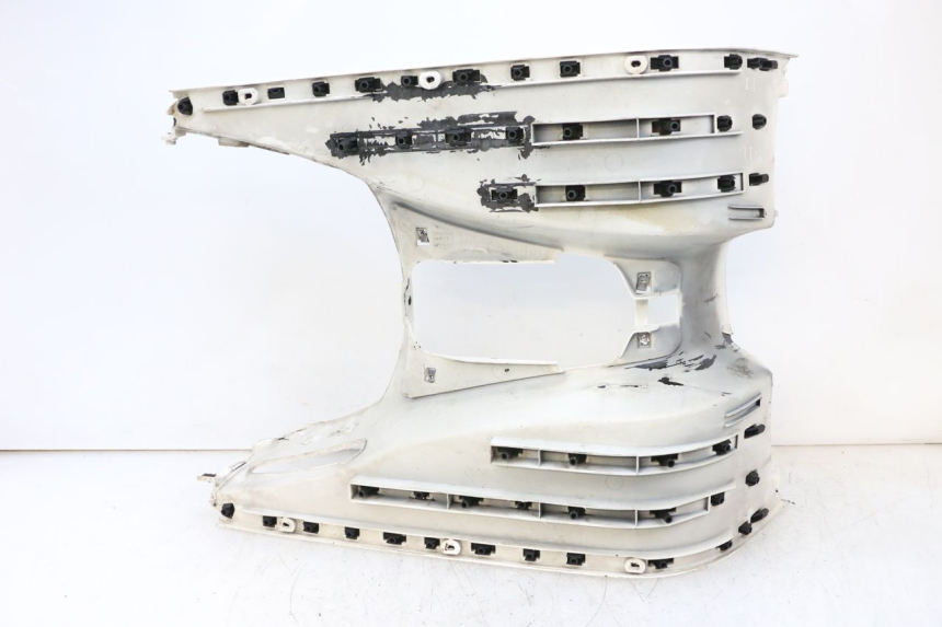 photo de MARCHE PIED PIAGGIO VESPA GTS SUPER IE 125 (2009 - 2016) - Vue d’ensemble