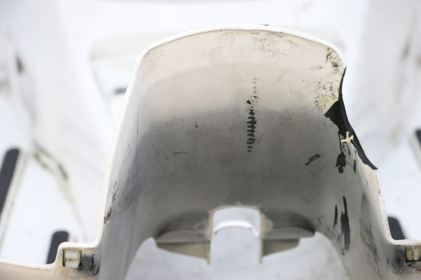 photo de MARCHE PIED PIAGGIO VESPA GTS SUPER IE 125 (2009 - 2016) - Points de fixation