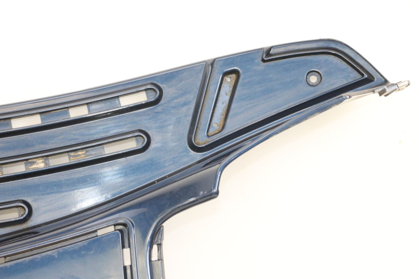 photo de MARCHE PIED PIAGGIO VESPA LX 125 (2005 - 2010) - Vue rapprochée