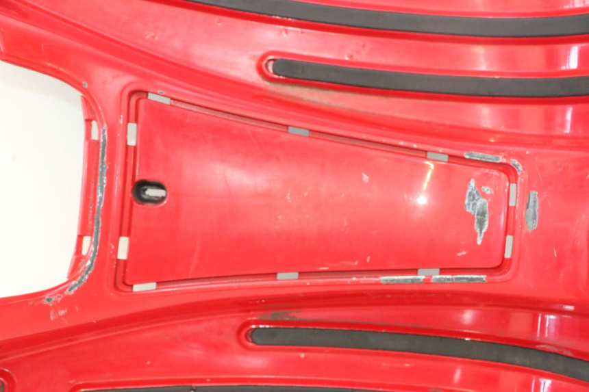 photo de MARCHE PIED PIAGGIO VESPA S 2T 50 (2007 - 2014) - Points de fixation