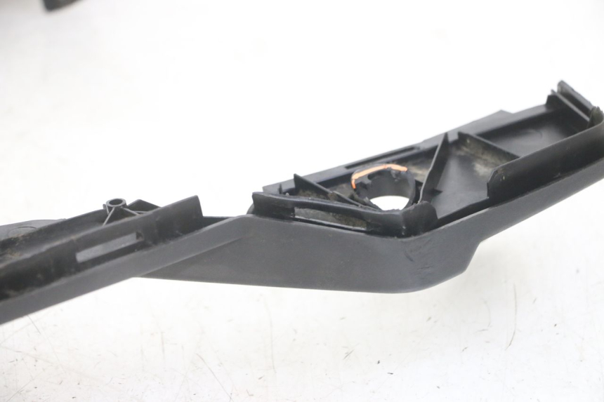 photo de MARCHE PIED PEUGEOT VIVACITY NEW 2T 50 (2008 - 2017) - Zoom état d’usage