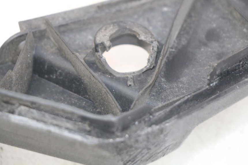 photo de MARCHE PIED PEUGEOT VIVACITY NEW 4T 50 (2008 - 2017) - Zoom état d’usage