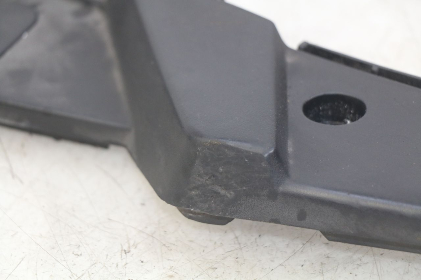 photo de MARCHE PIED PEUGEOT VIVACITY NEW 4T 50 (2008 - 2017) - Points de fixation