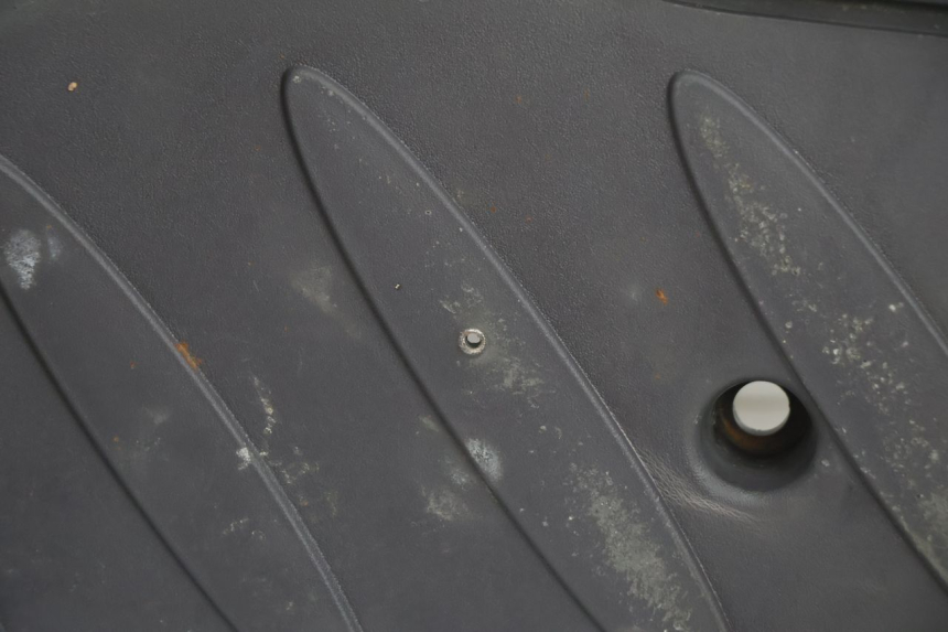 photo de MARCHE PIED PEUGEOT VIVACITY 50 (2004 - 2009) - Points de fixation