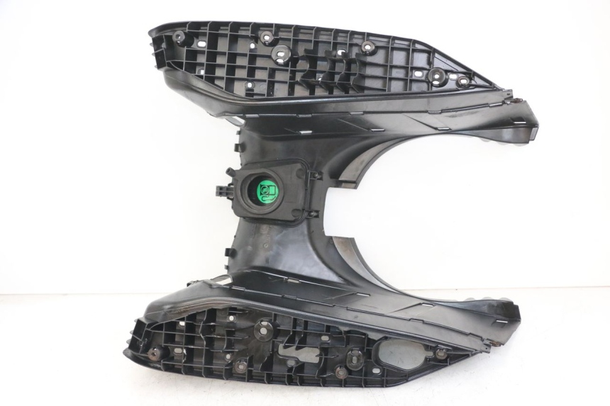 photo de MARCHE PIED YAMAHA X-MAX XMAX 250 (2006 - 2009) - Gros plan technique