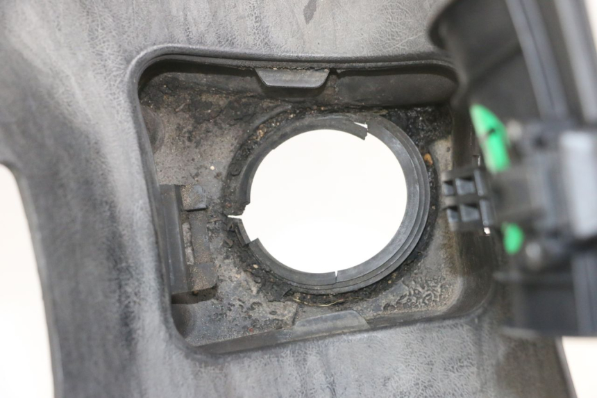 photo de MARCHE PIED YAMAHA XMAX X-MAX 125 (2006 - 2009) - Détails caractéristiques