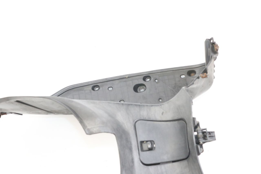 photo de MARCHE PIED YAMAHA XMAX X-MAX 125 (2006 - 2009) - Zoom composants