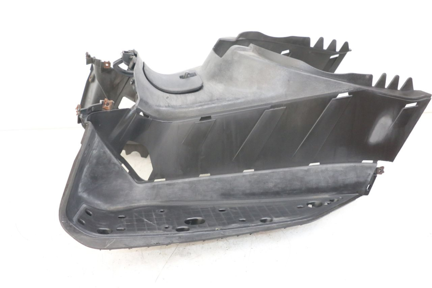 photo de MARCHE PIED YAMAHA XMAX X-MAX 125 (2006 - 2009) - Points de fixation