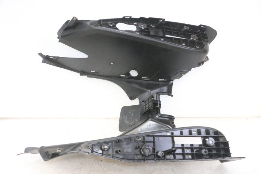 photo de MARCHE PIED YAMAHA X-MAX XMAX 125 (2010 - 2013) - Zoom état d’usage