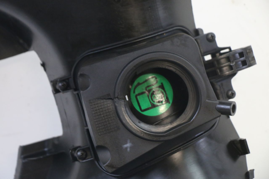 photo de MARCHE PIED YAMAHA XMAX X-MAX 125 (2006 - 2009) - Zoom composants