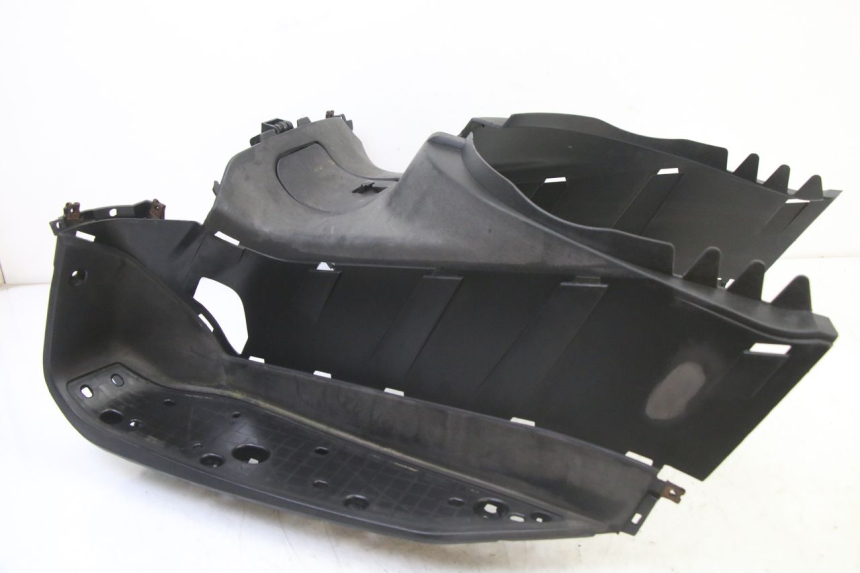 photo de MARCHE PIED YAMAHA XMAX X-MAX 125 (2006 - 2009) - Autre angle de vue