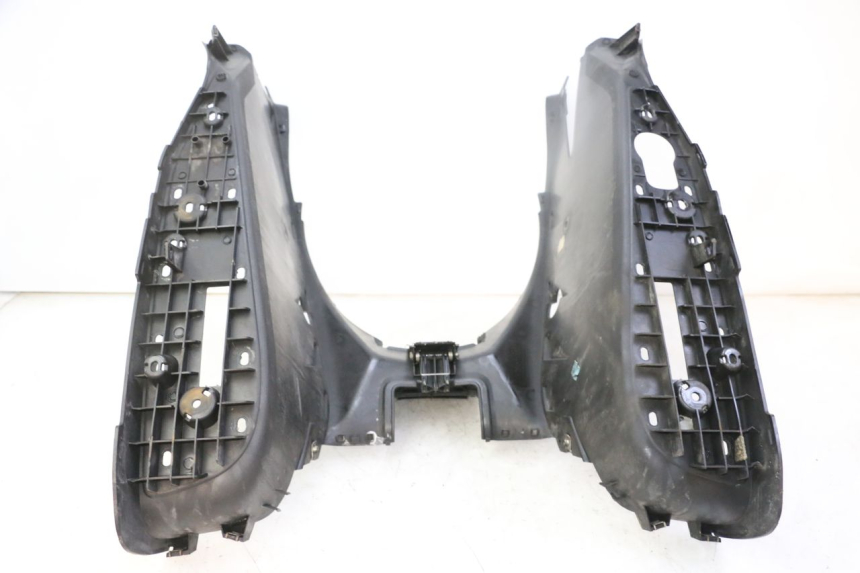 photo de MARCHE PIED YAMAHA X-MAX XMAX 125 (2010 - 2013) - Zoom état d’usage