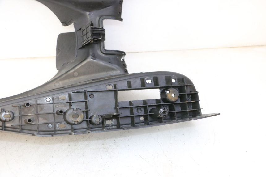 photo de MARCHE PIED YAMAHA X-MAX XMAX 125 (2010 - 2013) - Gros plan technique