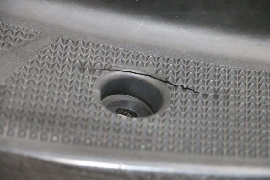 photo de MARCHE PIED YAMAHA YP MAJESTY 125 (2002 - 2006) - Vue produit