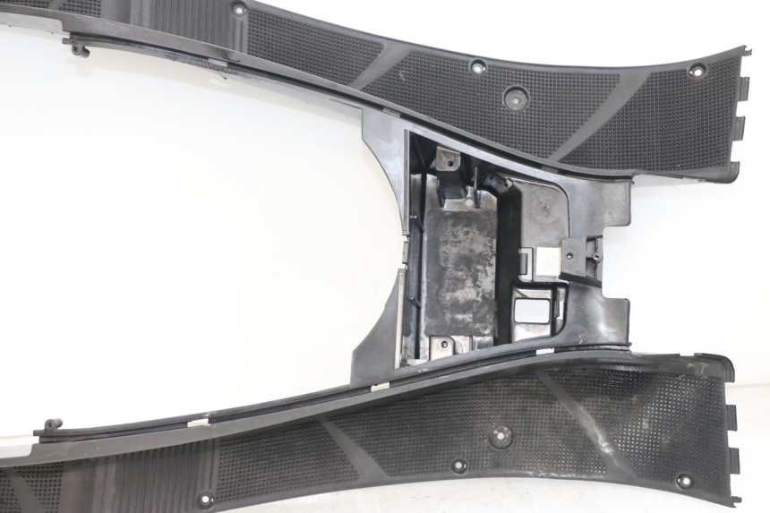 photo de MARCHE PIED YAMAHA YP MAJESTY 125 (2002 - 2006) - Photo complémentaire