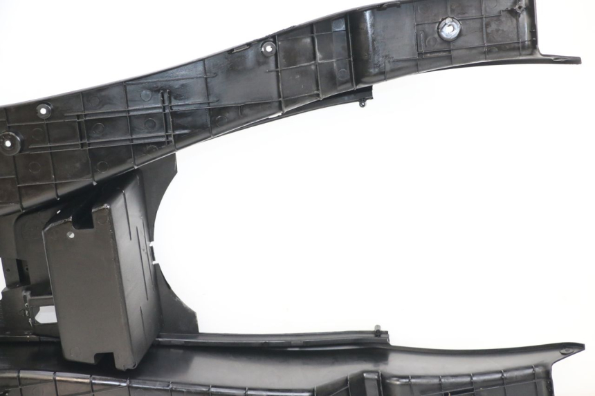 photo de MARCHE PIED YAMAHA YP MAJESTY 125 (2002 - 2006) - Gros plan technique