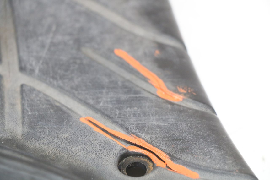 photo de MARCHE PIED PIAGGIO ZIP 2T 50 (2009 - 2019) - Points de fixation