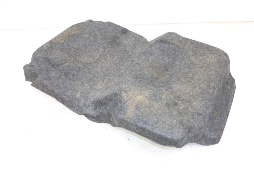 photo de MOQUETTE COFFRE SUZUKI BURGMAN 650 (2013 - 2020) - Détail de la pièce