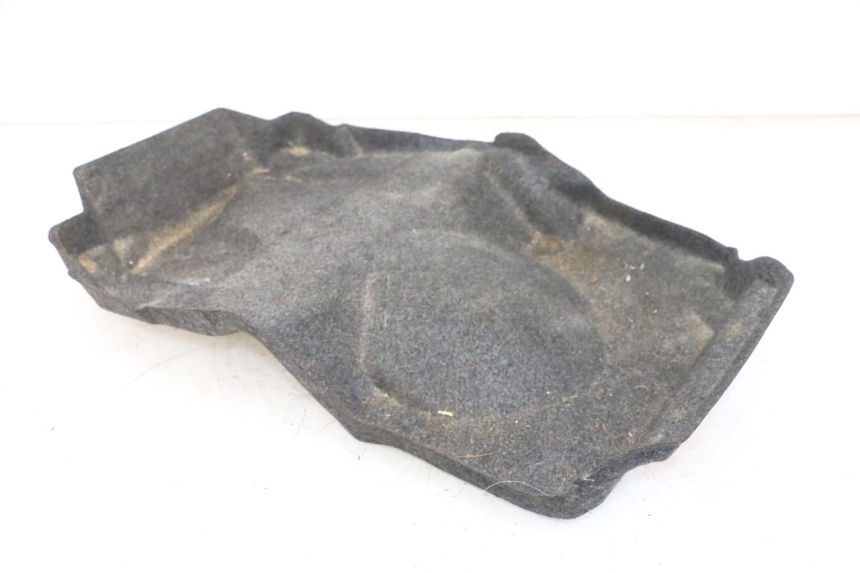 photo de MOQUETTE COFFRE SUZUKI BURGMAN 650 (2013 - 2020) - Autre angle de vue