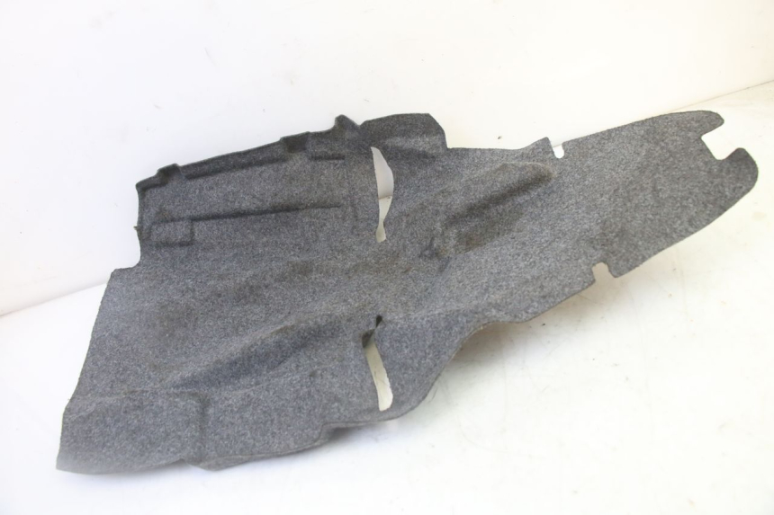 photo de TAPIS DE COFFRE HONDA FES S-WING SWING ABS 125 (2007 - 2015) - Détail de la pièce