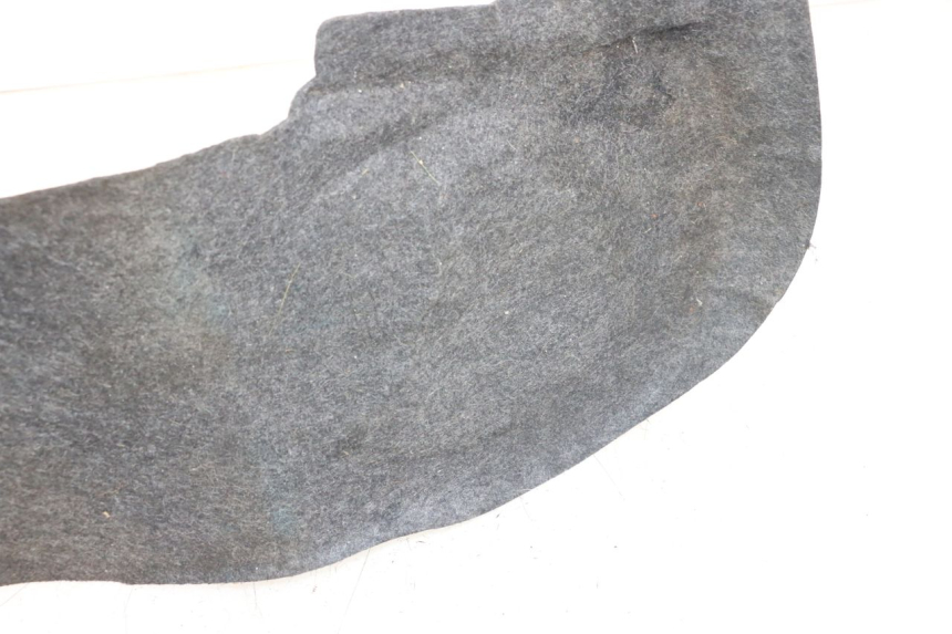 photo de MOQUETTE COFFRE HONDA FJS SILVERWING SILVER WING 600 (2001 - 2010) - Zoom état d’usage