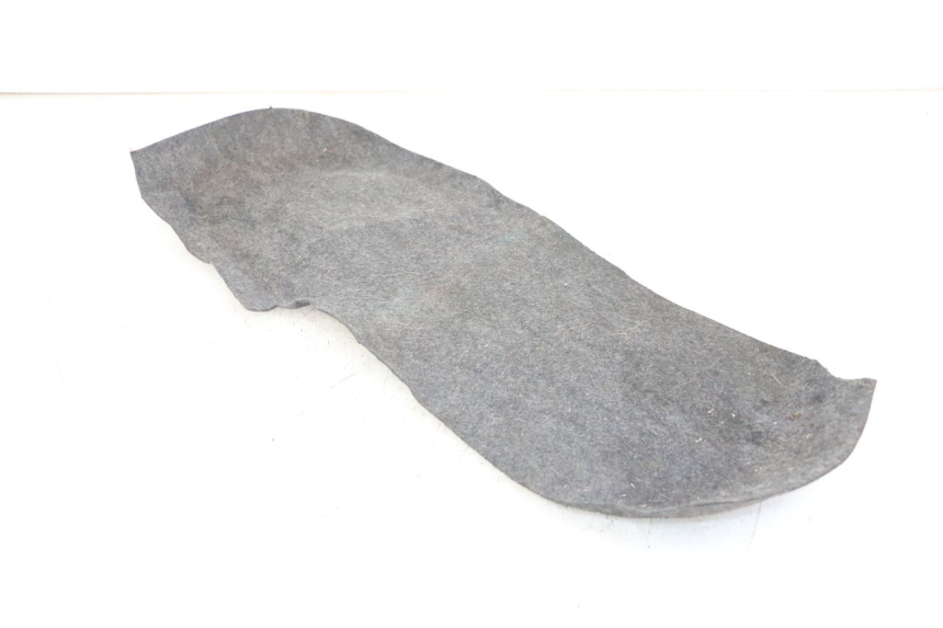 photo de MOQUETTE COFFRE HONDA FJS SILVERWING SILVER WING 600 (2001 - 2010) - Gros plan technique