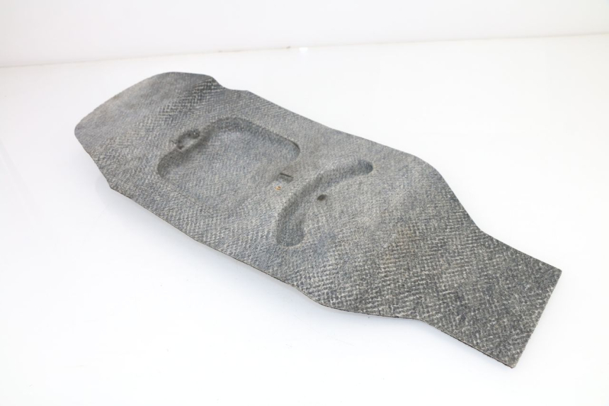 photo de MOQUETTE COFFRE KYMCO GRAND DINK 125 (2008 - 2014) - Détail de la pièce