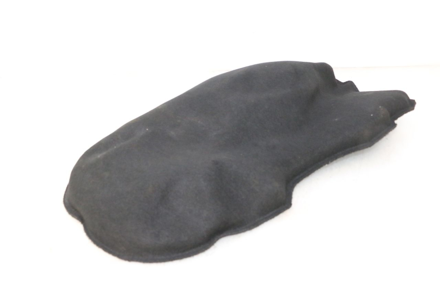 photo de MOQUETTE COFFRE KYMCO LIKE 125 (2009 - 2016) - Zoom état d’usage