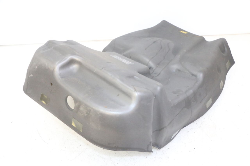 photo de MOQUETTE COFFRE PEUGEOT SATELIS 125 (2013 - 2018) - Vue d’ensemble