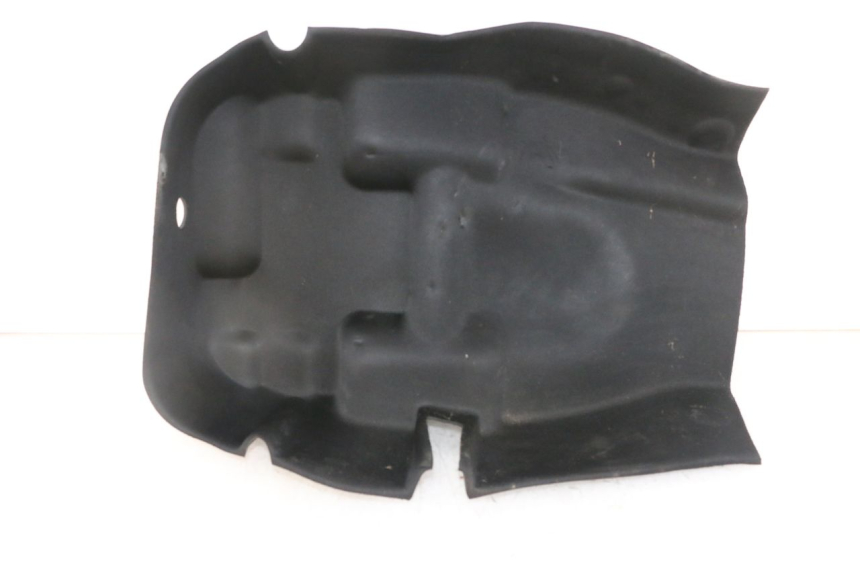 photo de MOQUETTE COFFRE PEUGEOT SATELIS 125 (2013 - 2018) - Points de fixation