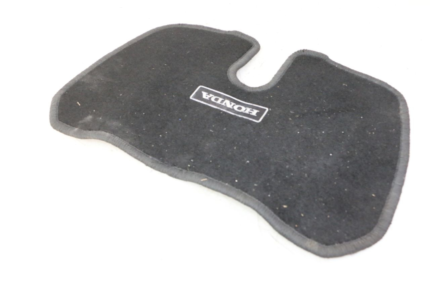 photo de MOQUETTE COFFRE HONDA ST PAN EUROPEAN 1300 (2002 - 2013) - Vue principale