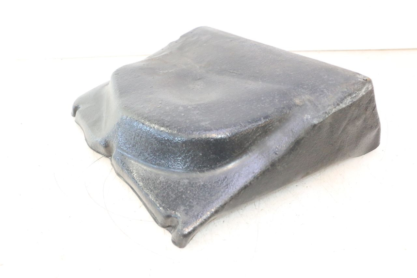 photo de MOQUETTE COFFRE PIAGGIO X9 AMALFI 180 (2000 - 2003) - Gros plan technique