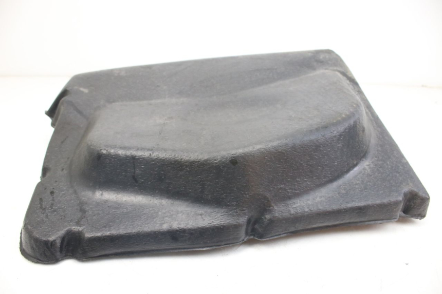 photo de TAPIS DE COFFRE PIAGGIO X9 EVOLUTION 125 (2003 - 2007) - Zoom état d’usage