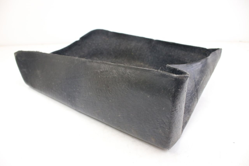 photo de TAPIS DE COFFRE PIAGGIO X9 EVOLUTION 125 (2003 - 2007) - Gros plan technique