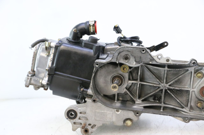 photo de MOTEUR KYMCO AGILITY 4T 10" 50 (2005 - 2018) - Zoom qualité