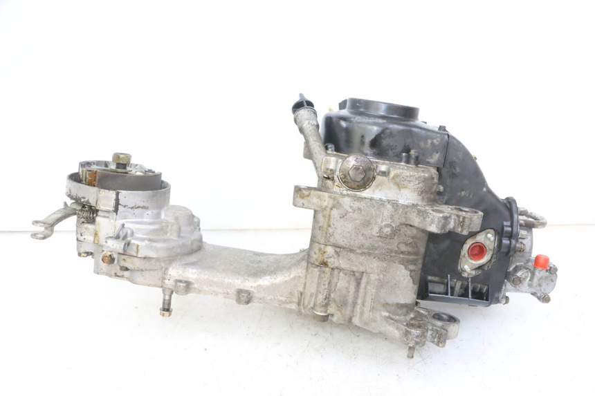 photo de MOTEUR KYMCO AGILITY 4T 50 (2005 - 2018) - Gros plan technique