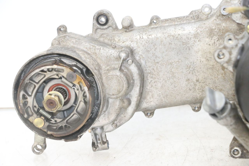 photo de MOTEUR KYMCO AGILITY 4T 50 (2005 - 2018) - Marquages et références